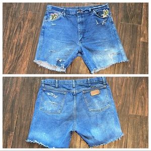 Custom distressed wrangler 13MWZ shorts!